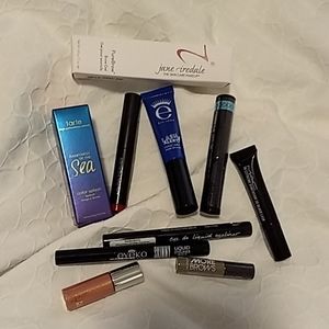 LAST CHANCE Classic Makeup bundle: all new